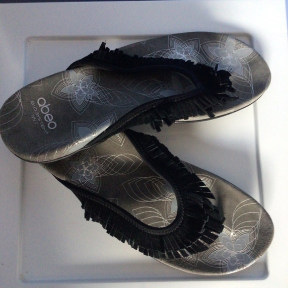 Abeo Black Fringe Women’s Thong Sandal Size 7 - Picture 3 of 4